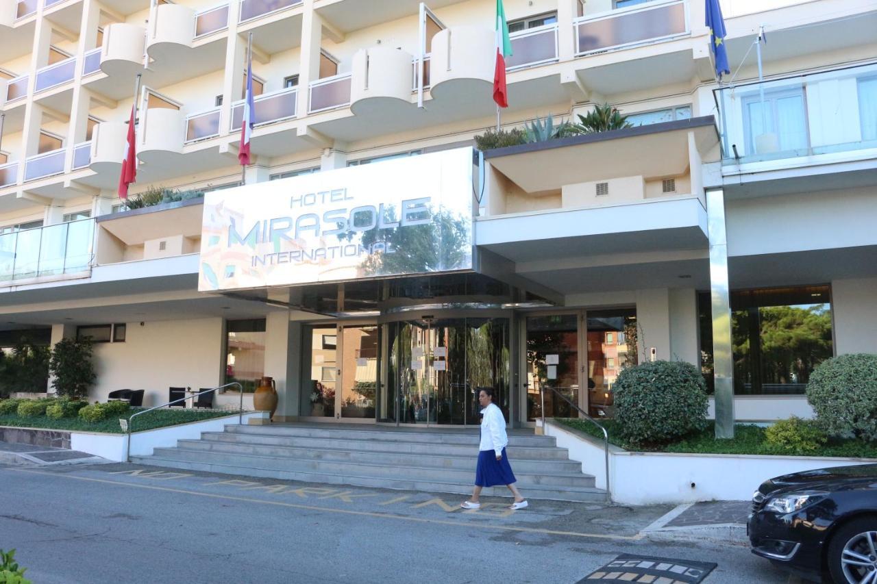 Hotel Mirasole International Гаэта Экстерьер фото